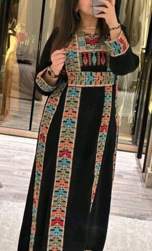 قفطان فلسطيني- أناقة تراثية بلمسة عصرية