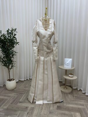 الخامه: ميكادو لمعه +تطريز يدوي