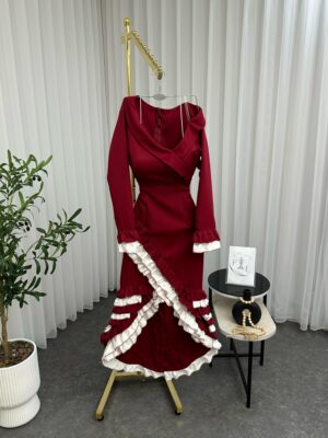 فستان سهره احمر فاخر بقصة انثوية مميزة