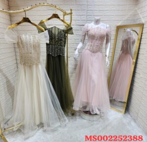 فستان سهرة ناعم وفخم