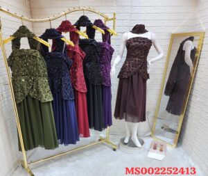 فستان سهرة أنيق مع شال - تطريز فاخر و إطلالة متكاملة