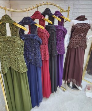 فستان سهرة فاخر مع شال - إطلالة متكاملة وأنيقة