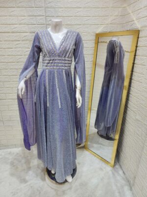 جلابية أنيقة بقصة محددة و تطريز ناعم - فخامة هادئة