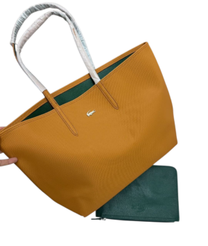 شنطة لاكوست كبيرة أنيقة بتصميم عملي