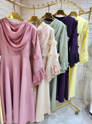 فستان أنيق ناعم بلمسة أنثوية