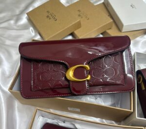 شنط كوتش صغيرة وأنيقة