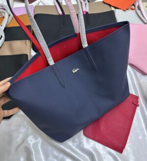 شنطة لاكوست