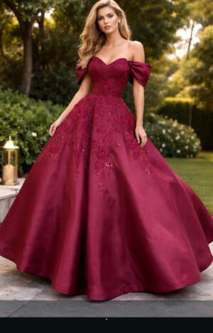 فستان سهرة ملكي - إطلالة تخطف الأنظار