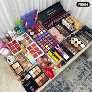 بوكس مكياج متكامل رقم 954