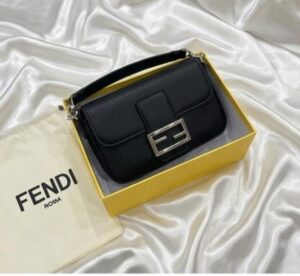 ff-a82a35eaea4ea262fff36cbf1eddc89c-ff-5827848975602618481_120 شنطة فندي الأنيقة - لمسة فخامة يومية